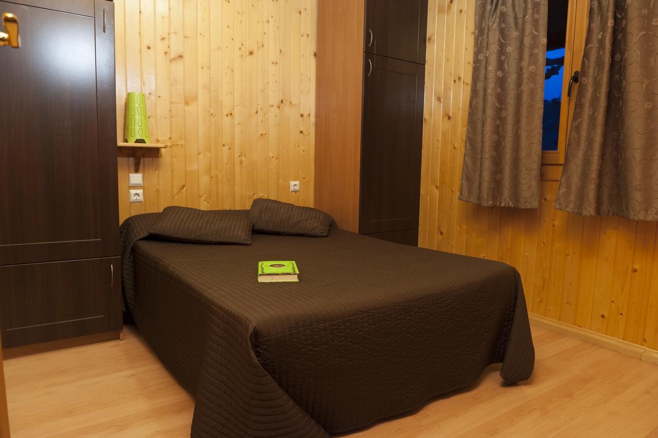 La Noguera Camping Sant Llorenç de Montgai Exterior foto