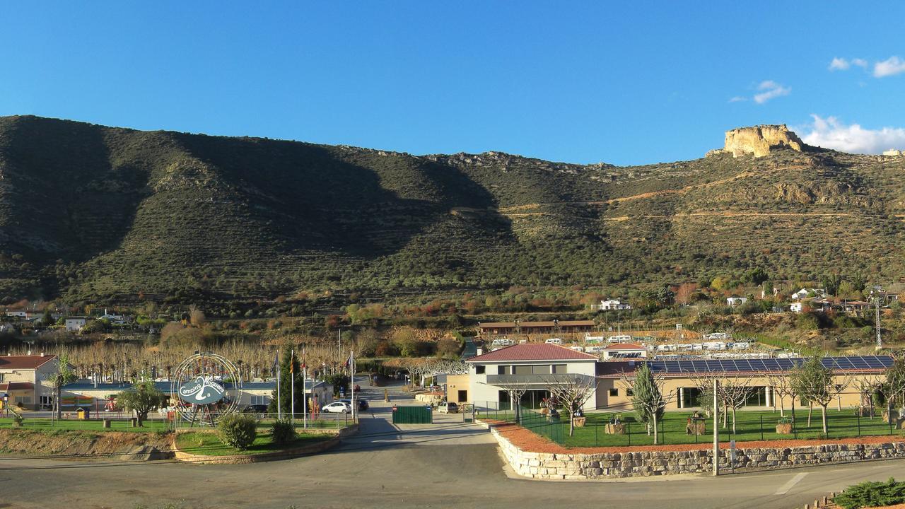 La Noguera Camping Sant Llorenç de Montgai Exterior foto